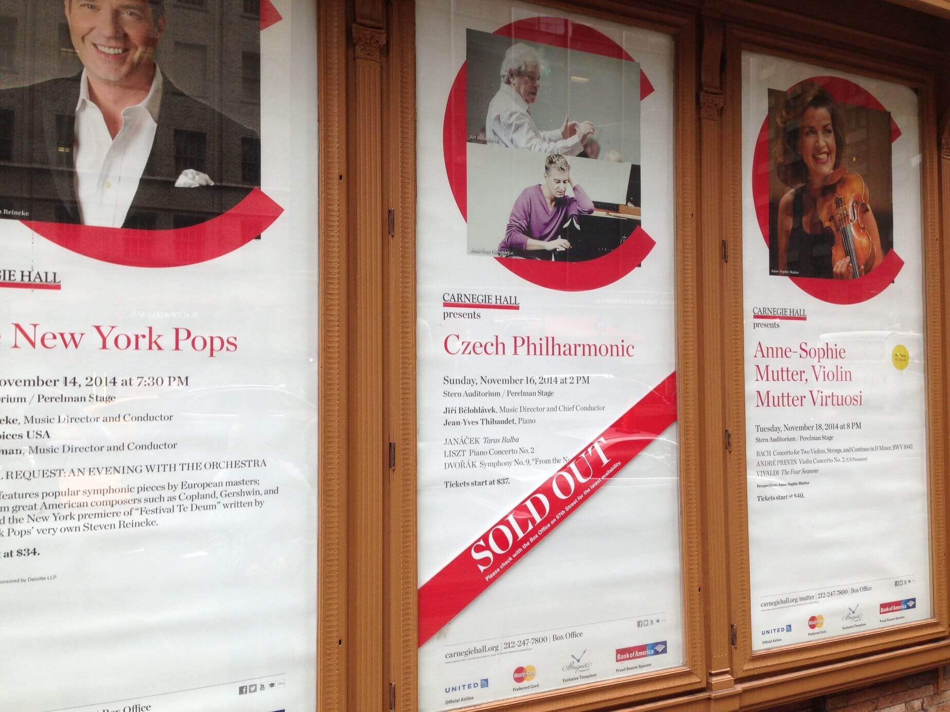 Plakát upoutávající na koncert v Carnegie Hall