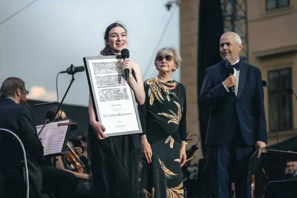 Klarinetiska Anna Paulová, laureátka Ceny Jiřího Bělohlávka za rok 2024 s Anno Fejérovou a Markem Ebenem  | Foto Petra Hajská
