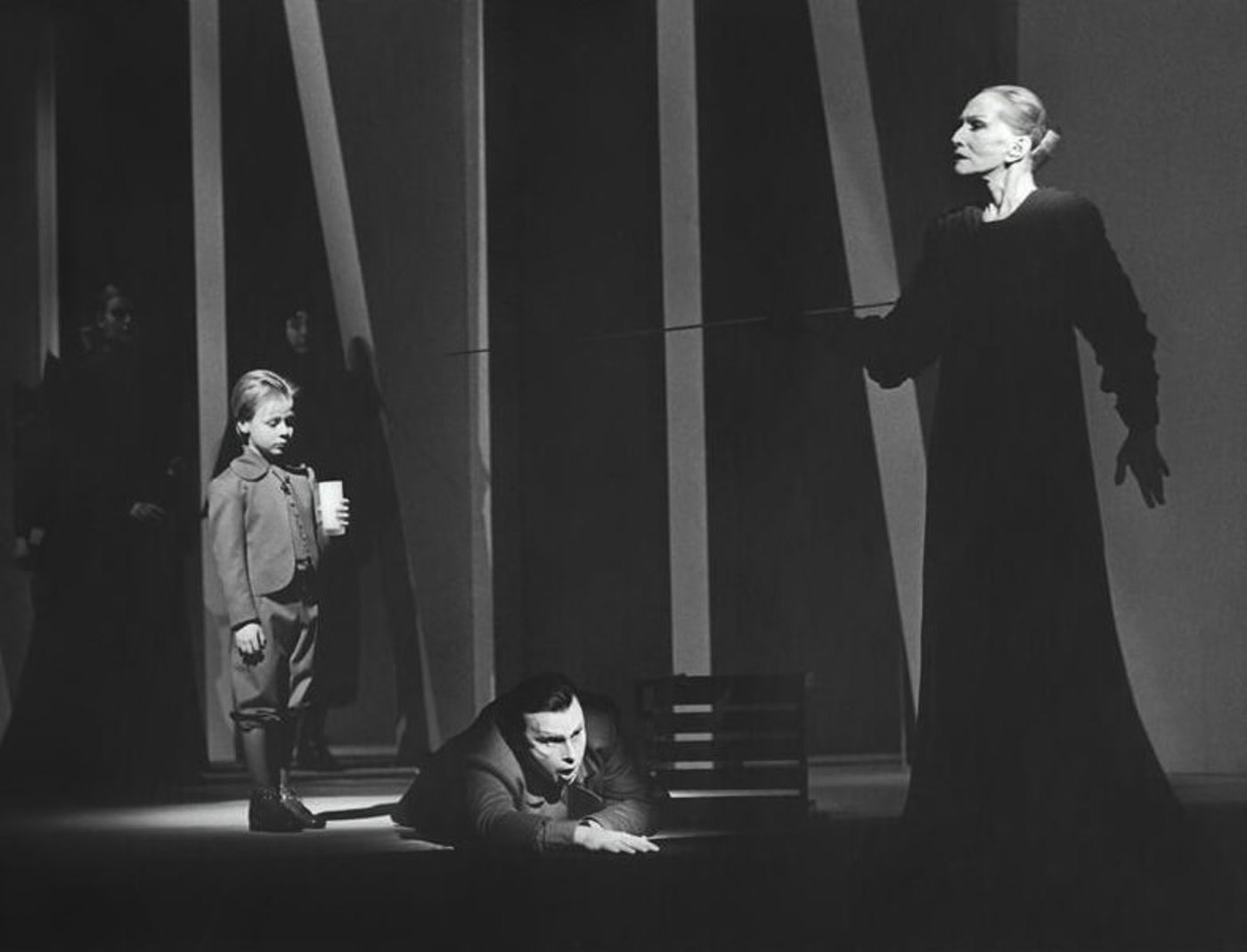 From the production of Janáček's Destiny in the National Theatre in 2001