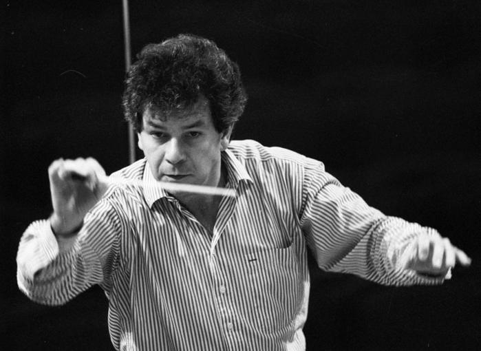Jiří Bělohlávek na zkoušce s Českou filharmonií, kolem roku 1992