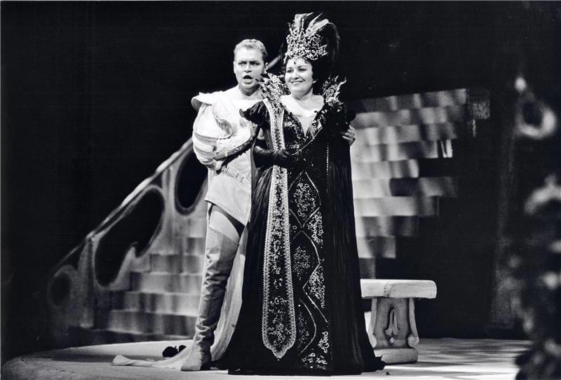 Rusalka 1998, Valentin Prolat (Princ), Eva Urbanová (Cizí kněžna)